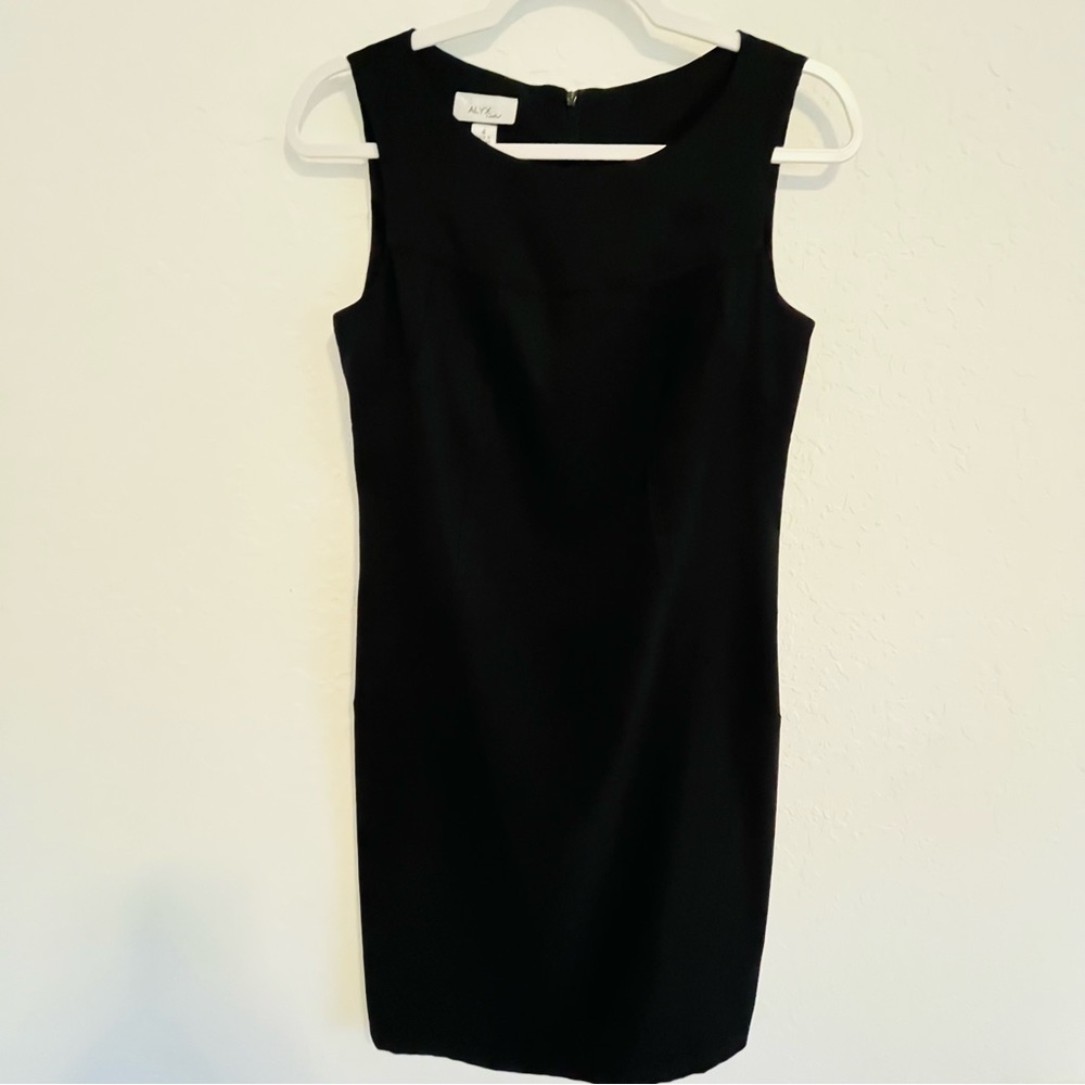 Alyx Limited Women’s Black Sleeveless Round Neck Fitted Short Mini Dress Small